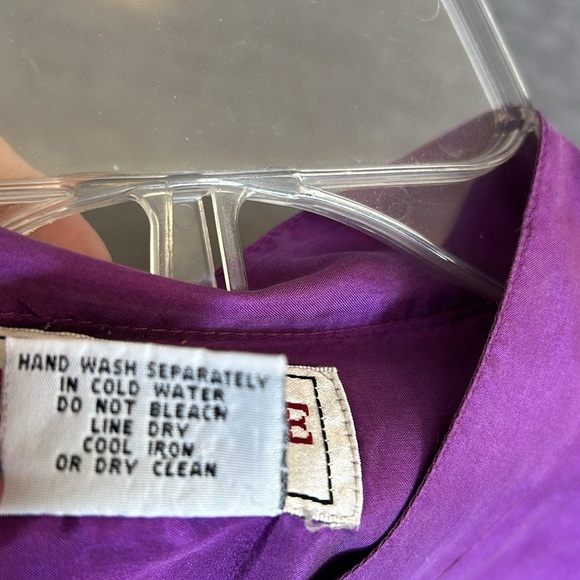 MONTAGE Silk Extra Long Oversized 2 Pocket Button Up Shirt - Picture 14 of 16